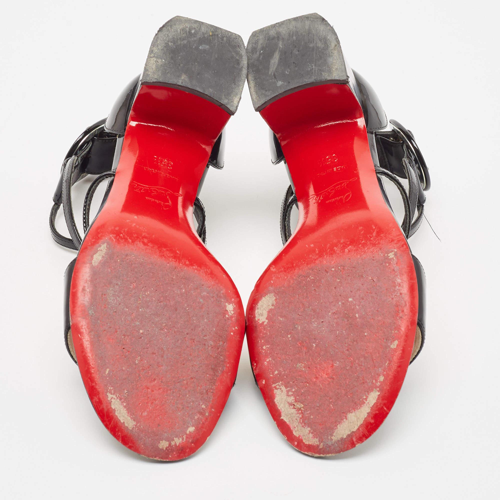 Christian Louboutin Black Patent Strappy Block Heel Sandals Size 35.5 In Good Condition For Sale In Dubai, Al Qouz 2