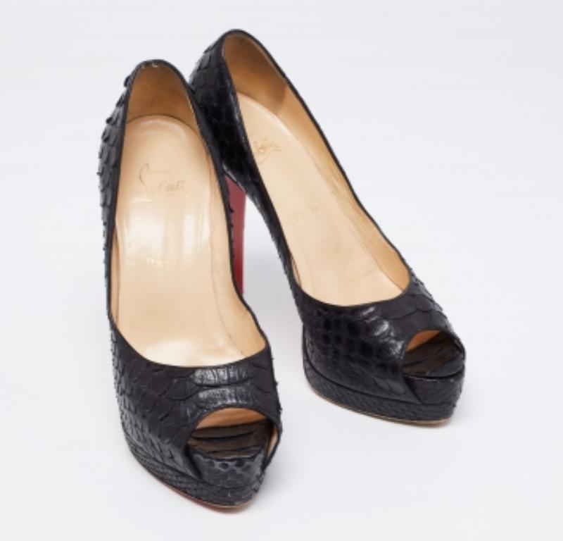 Christian Louboutin - Pitone nero Altadama - Pompe con piattaforma Peep-Toe Taglia 38 in vendita 2