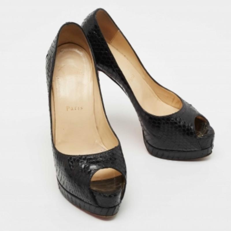Nero Christian Louboutin Pumps Altadama in pitone nero misura 36,5 in vendita