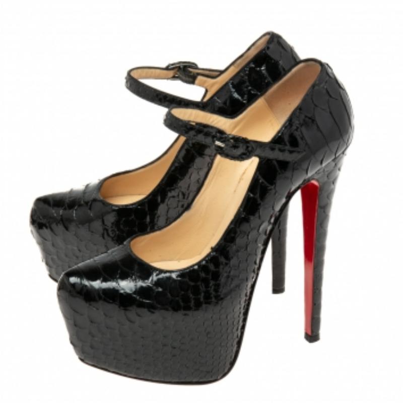 Christian Louboutin Black Python Leather Daffodile Pumps Size 36 In Good Condition For Sale In Dubai, Al Qouz 2