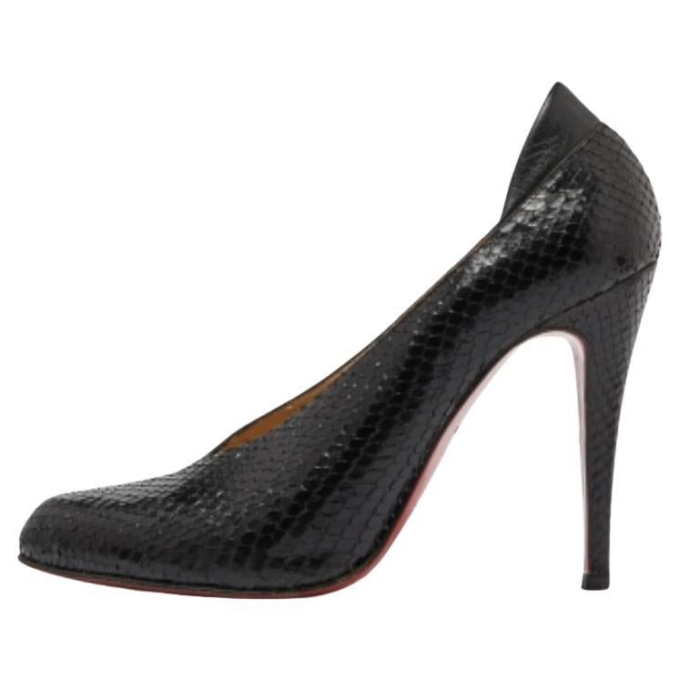 Christian Louboutin Pumps con scollo a V in pelle di pitone nera misura 39