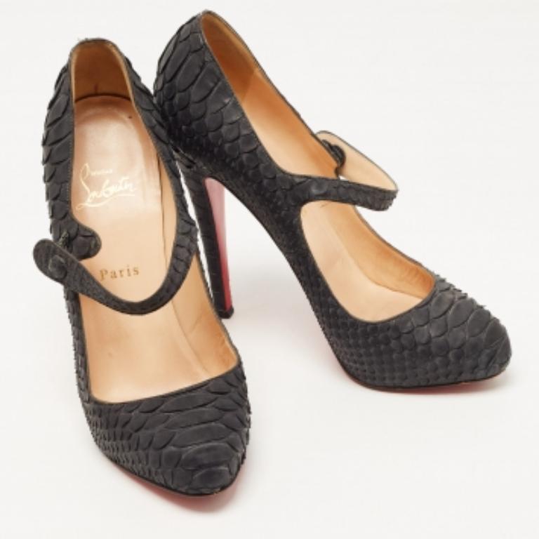 Christian Louboutin Schwarz Python Mary Jane Pumps Größe 38.5 im Angebot 1