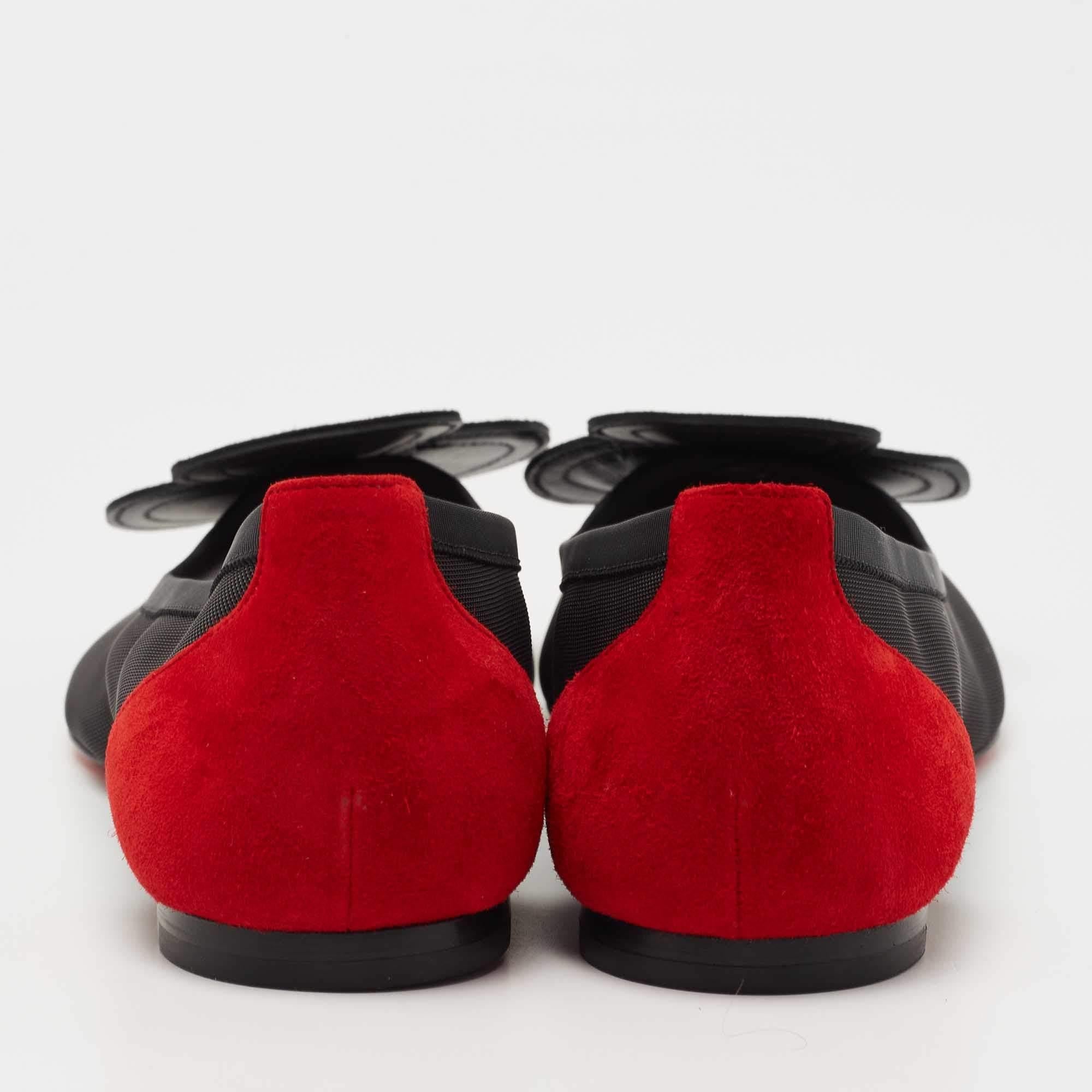 Christian Louboutin Black/Red Suede and Mesh Pansy Ballet Flats Size 38 In New Condition In Dubai, Al Qouz 2