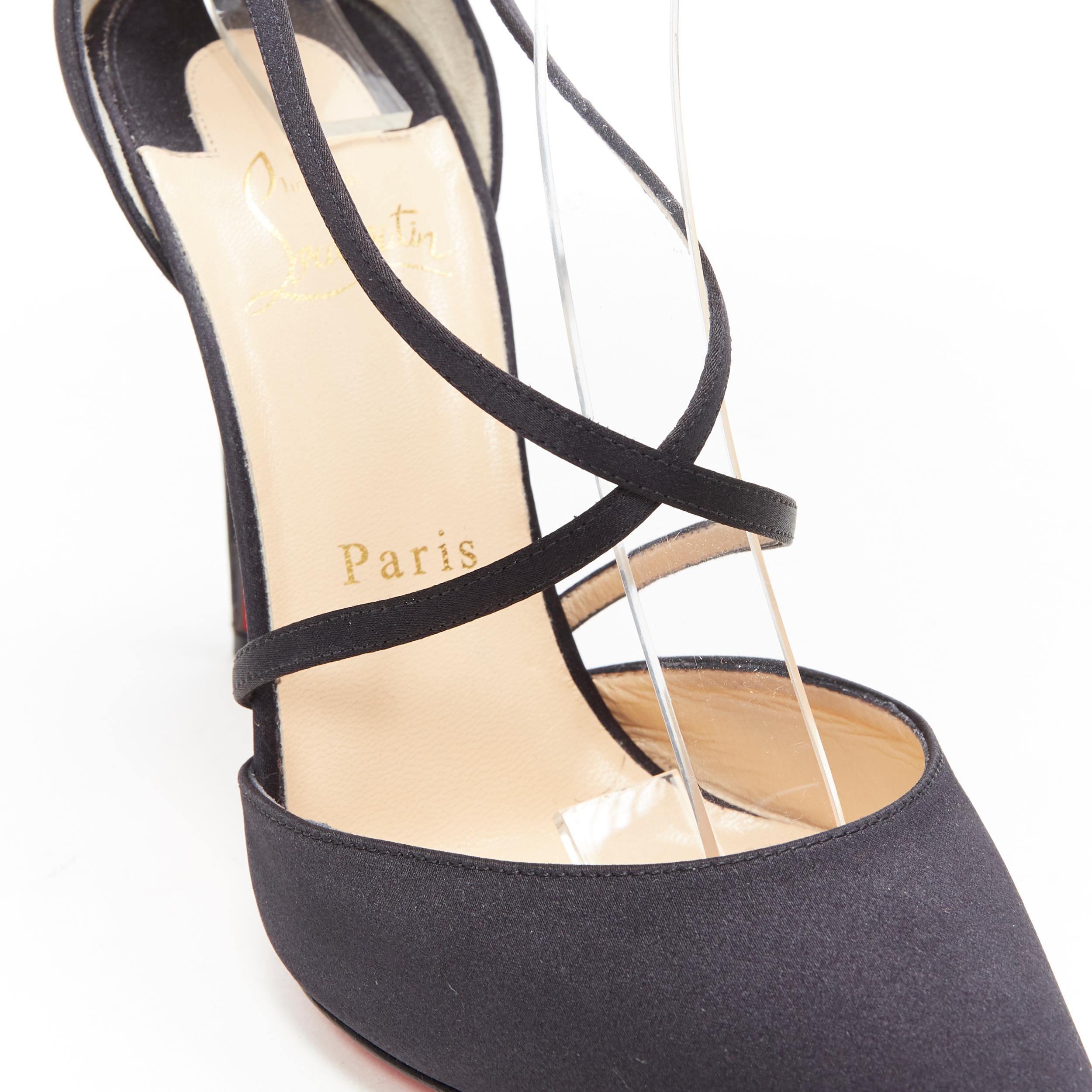 CHRISTIAN LOUBOUTIN zapato de salón de satén negro con apliques florales y tiras cruzadas EU38.5 3
