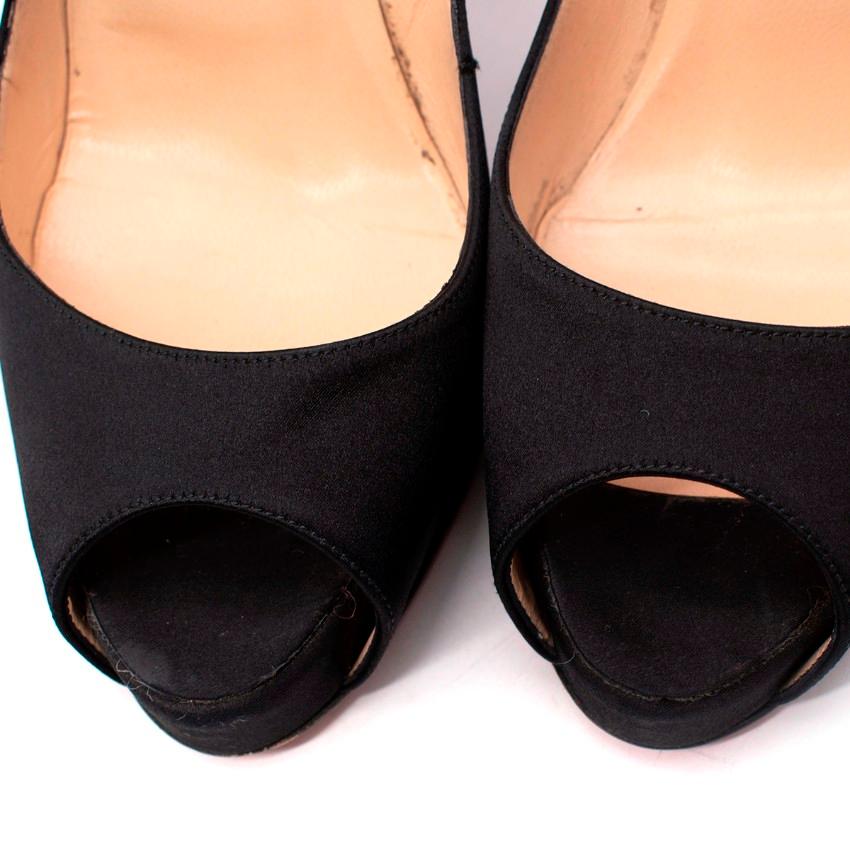 Christian Louboutin Black Satin Peep Toe Heeled Pumps - US 8.5 In Excellent Condition For Sale In London, GB