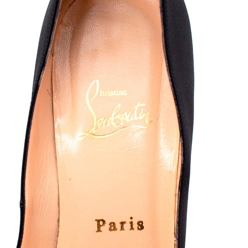 Women's Christian Louboutin Black Satin Peep Toe Heeled Pumps - US 8.5 For Sale