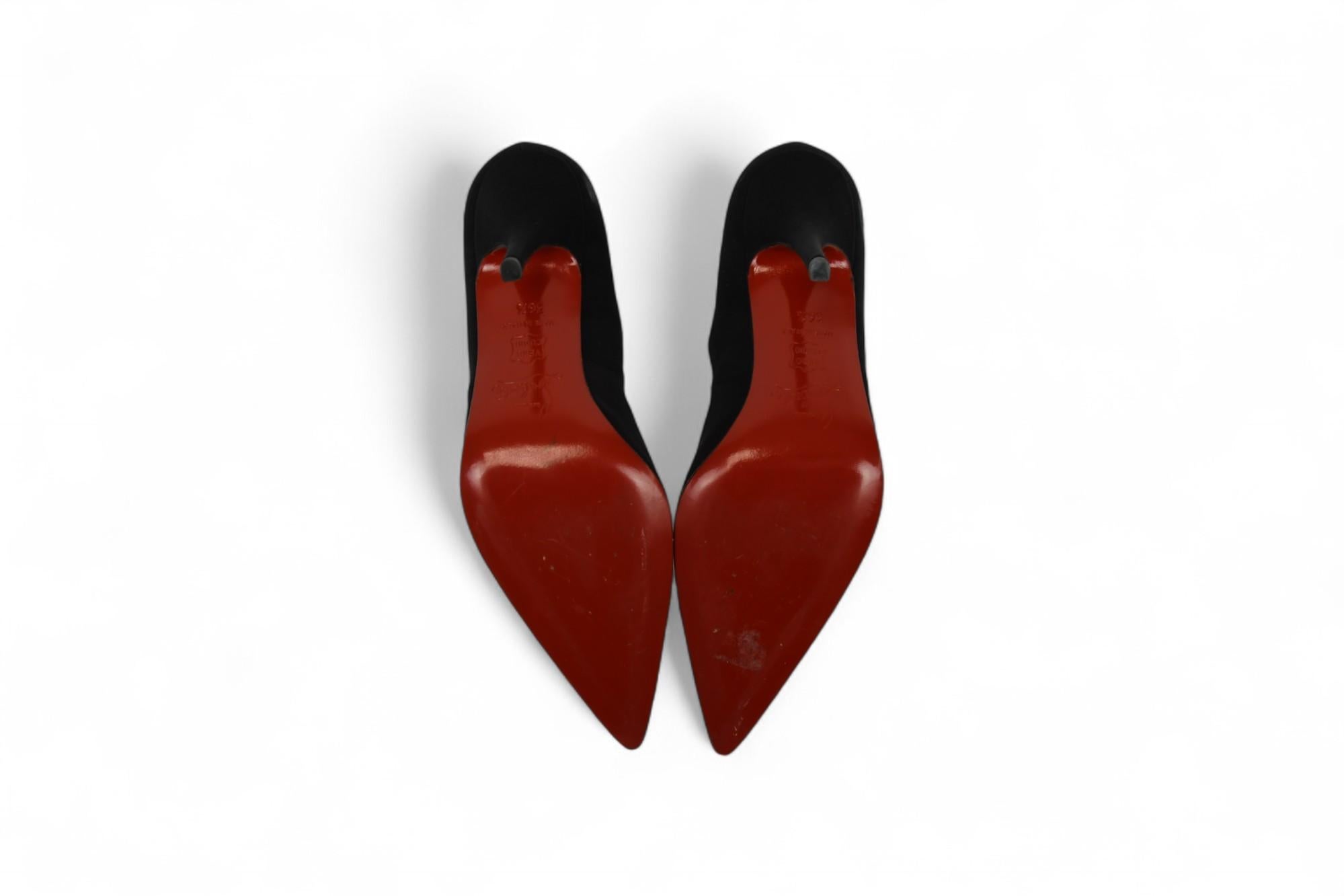 Christian Louboutin Pumps So Kate in raso nero  Taglia 6,5 US In condizioni buone in vendita a West Hartford, CT