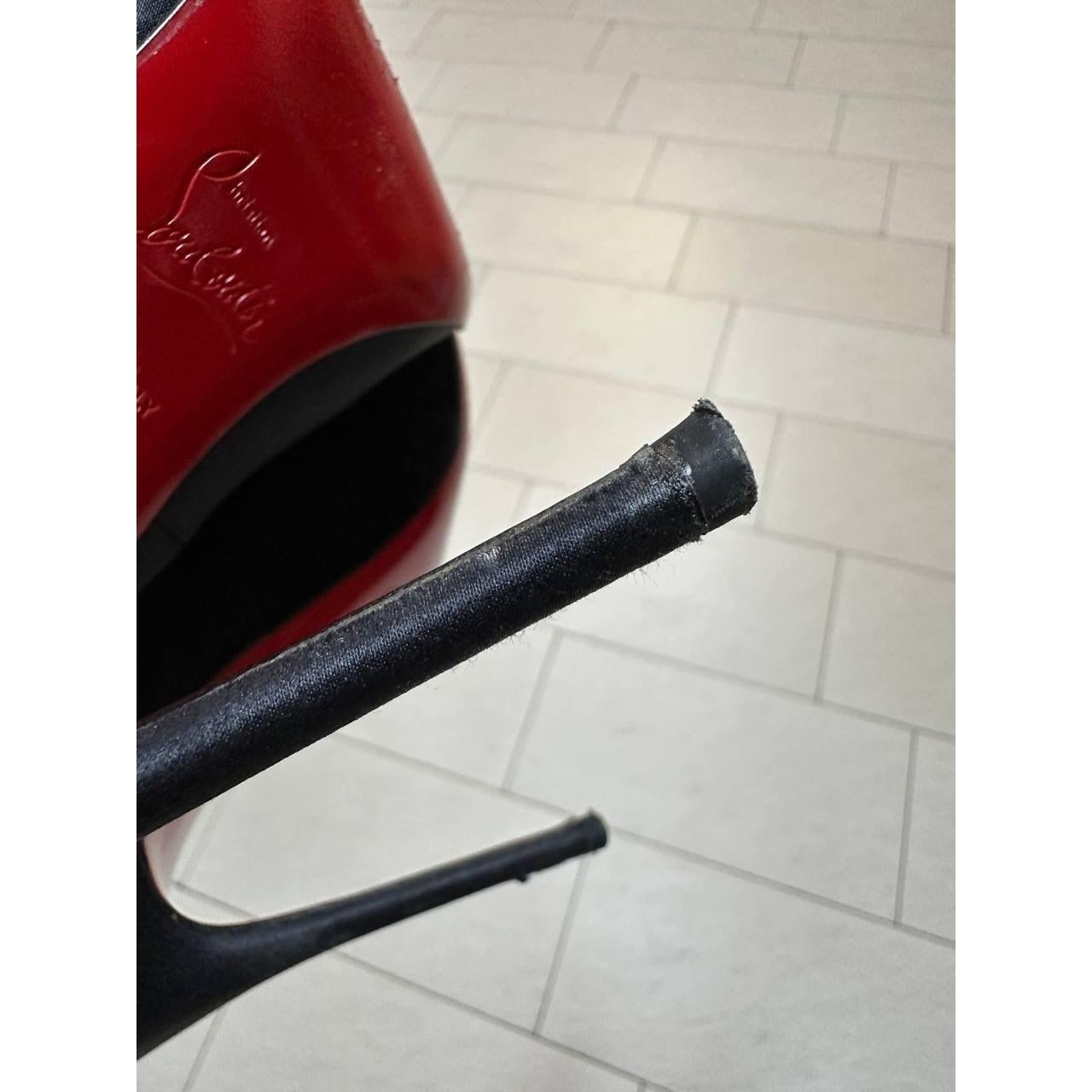 Christian Louboutin Pumps in raso nero con tacco a spillo Sz.38 in vendita 3