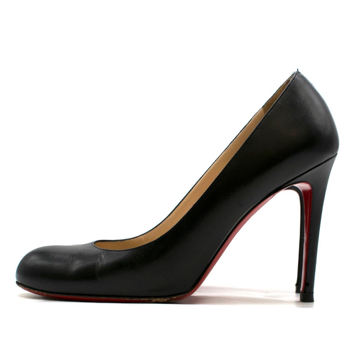 Christian Louboutin Black Simple Calf Leather Pumps US 7 In Good Condition In London, GB