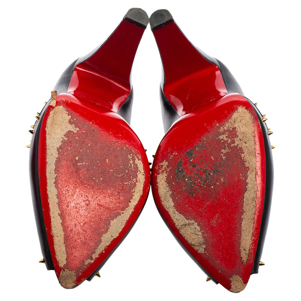 spike toe boots