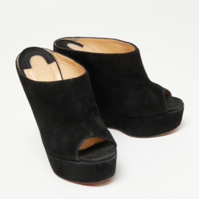 Christian Louboutin Sandali con zeppa in camoscio nero Affiche Peep-Toe Taglia 36 in vendita 1