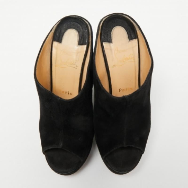 Christian Louboutin Sandali con zeppa in camoscio nero Affiche Peep-Toe Taglia 36 in vendita 2