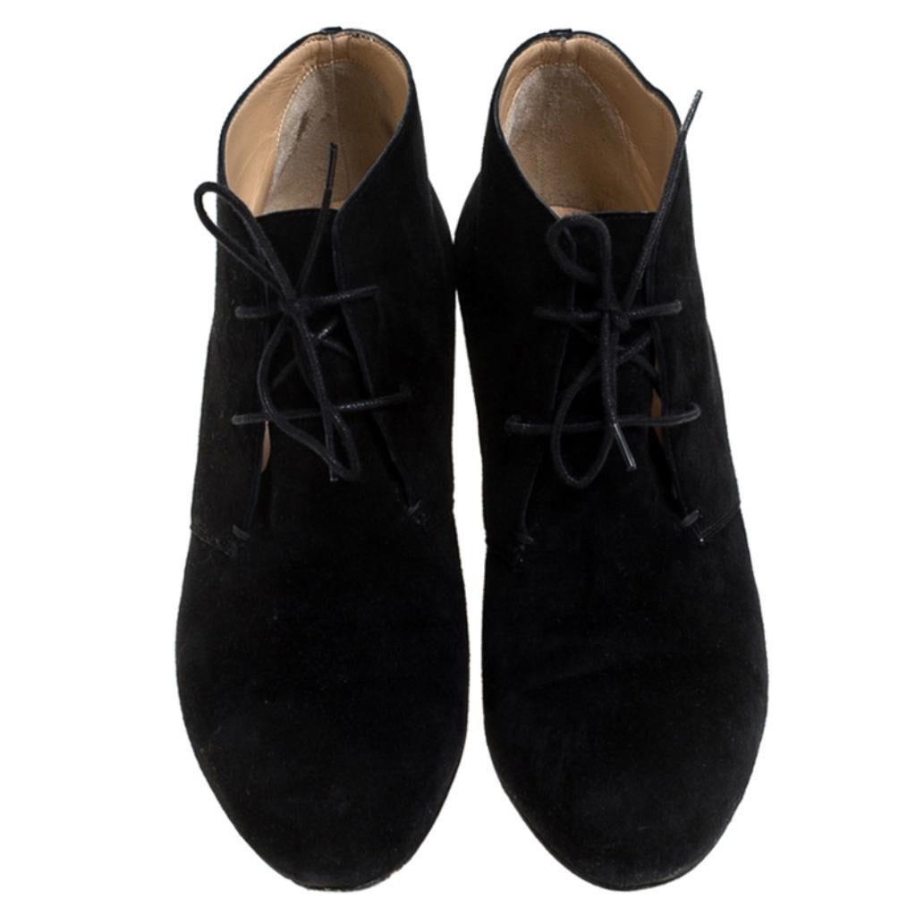 Christian Louboutin Black Suede Ankle Booties Size 38 In Good Condition In Dubai, Al Qouz 2