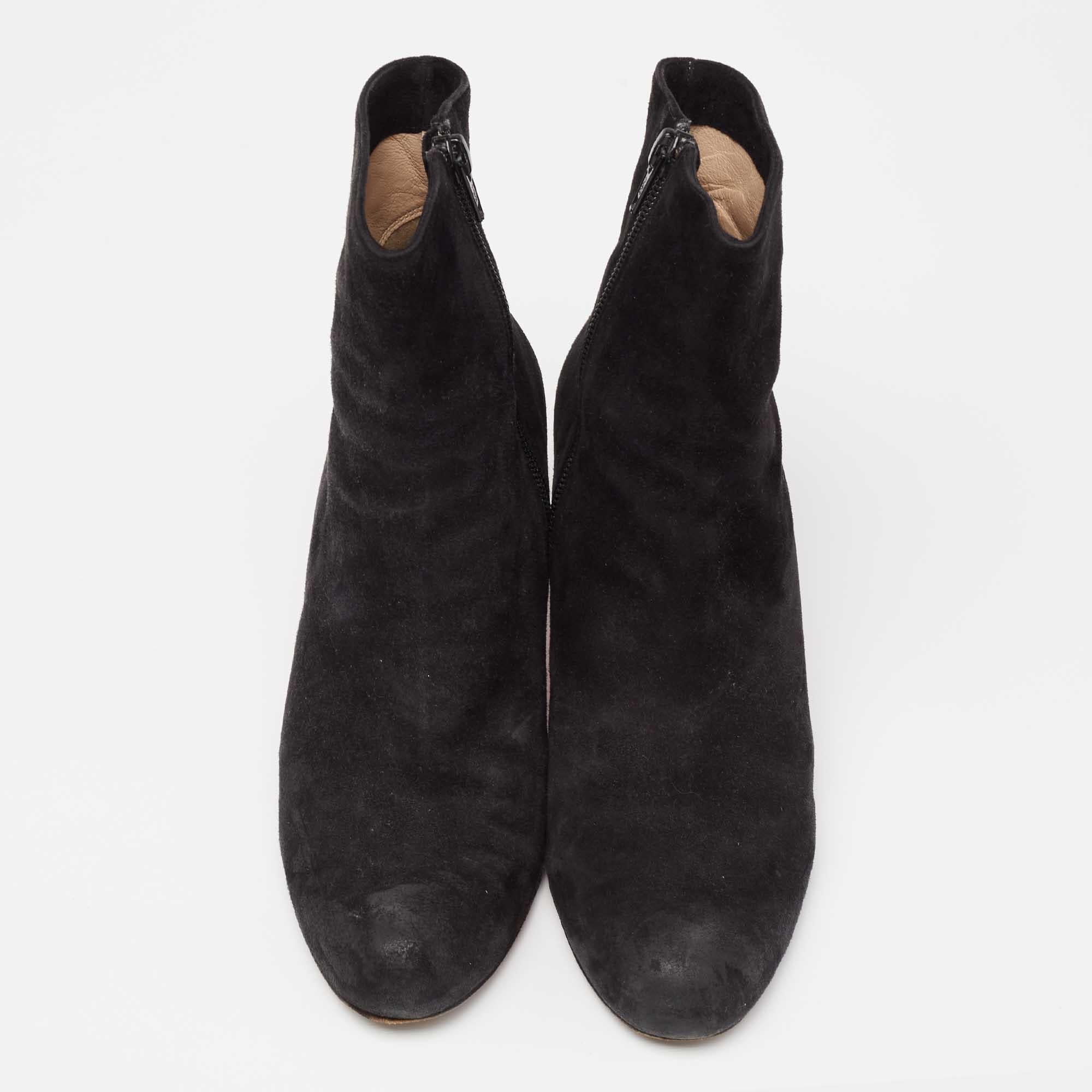 Christian Louboutin Black Suede Ankle Boots Size 36.5 In Good Condition In Dubai, Al Qouz 2