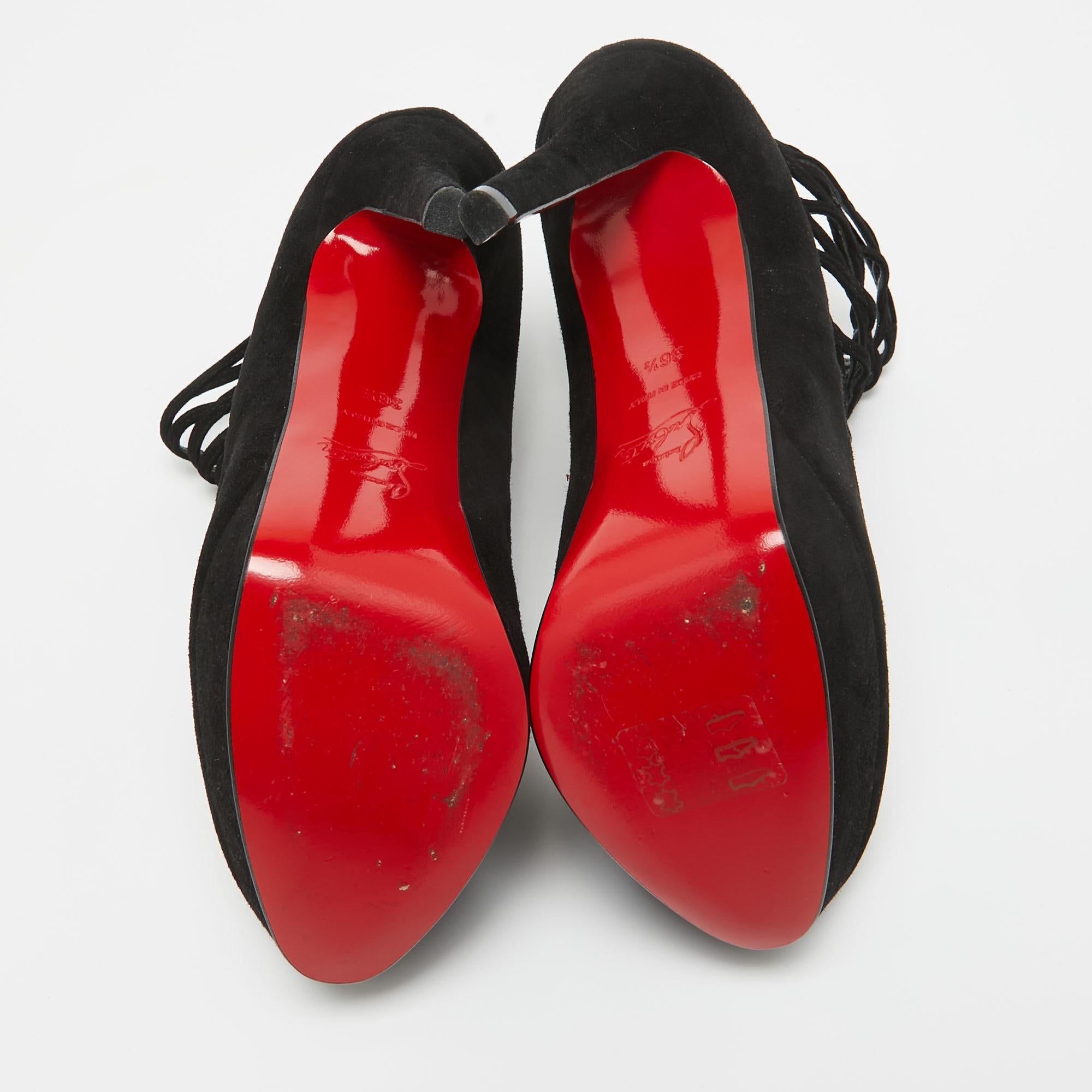 Christian Louboutin Berlinissimo Ankle Boots en daim noir Taille 36.5 en vente 1