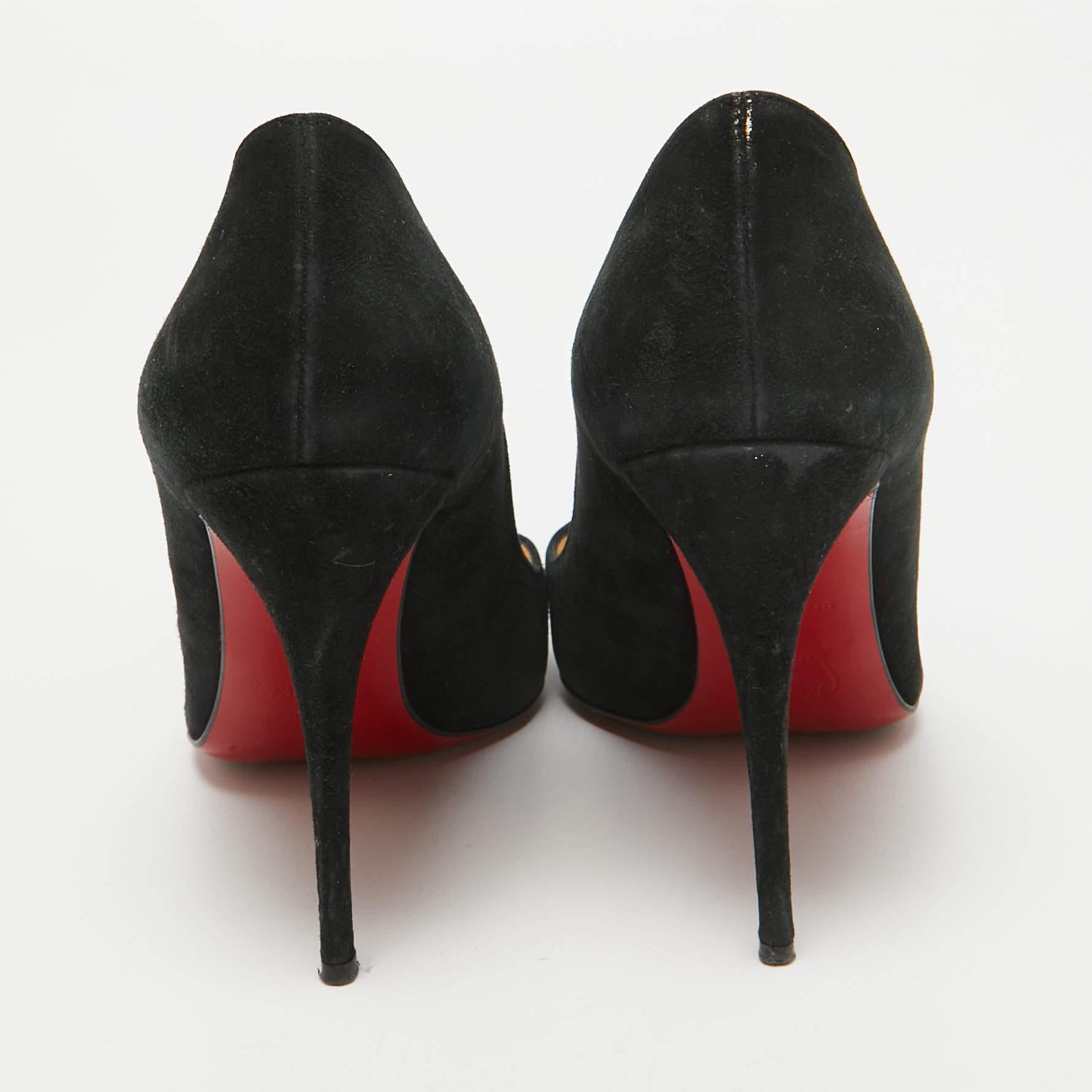 Christian Louboutin Escarpins Doracora en daim noir Taille 37.5 Pour femmes en vente