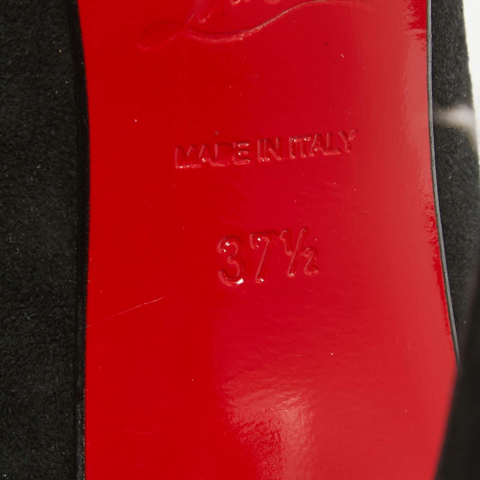 Christian Louboutin Escarpins Doracora en daim noir Taille 37.5 en vente 3