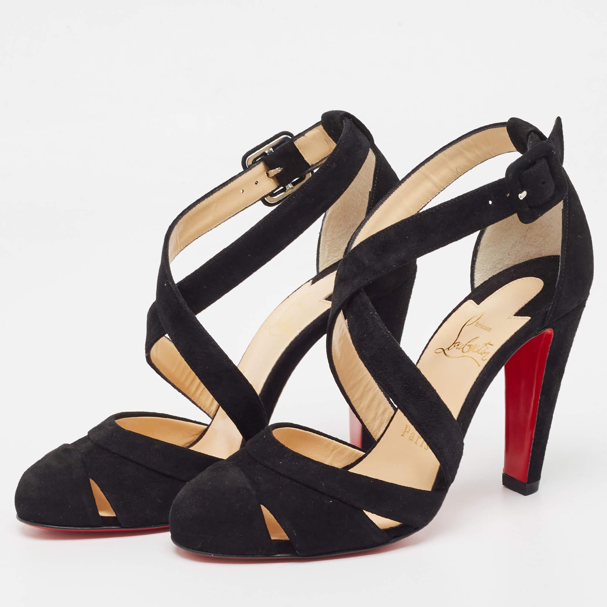 Christian Louboutin Black Suede Estradouche Pumps Size 35.5 In New Condition For Sale In Dubai, Al Qouz 2