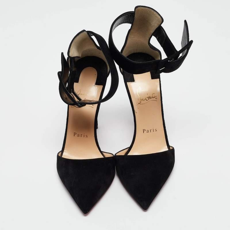 Noir Christian Louboutin Harler, escarpins en daim noir avec bride de cheville, taille 37 en vente