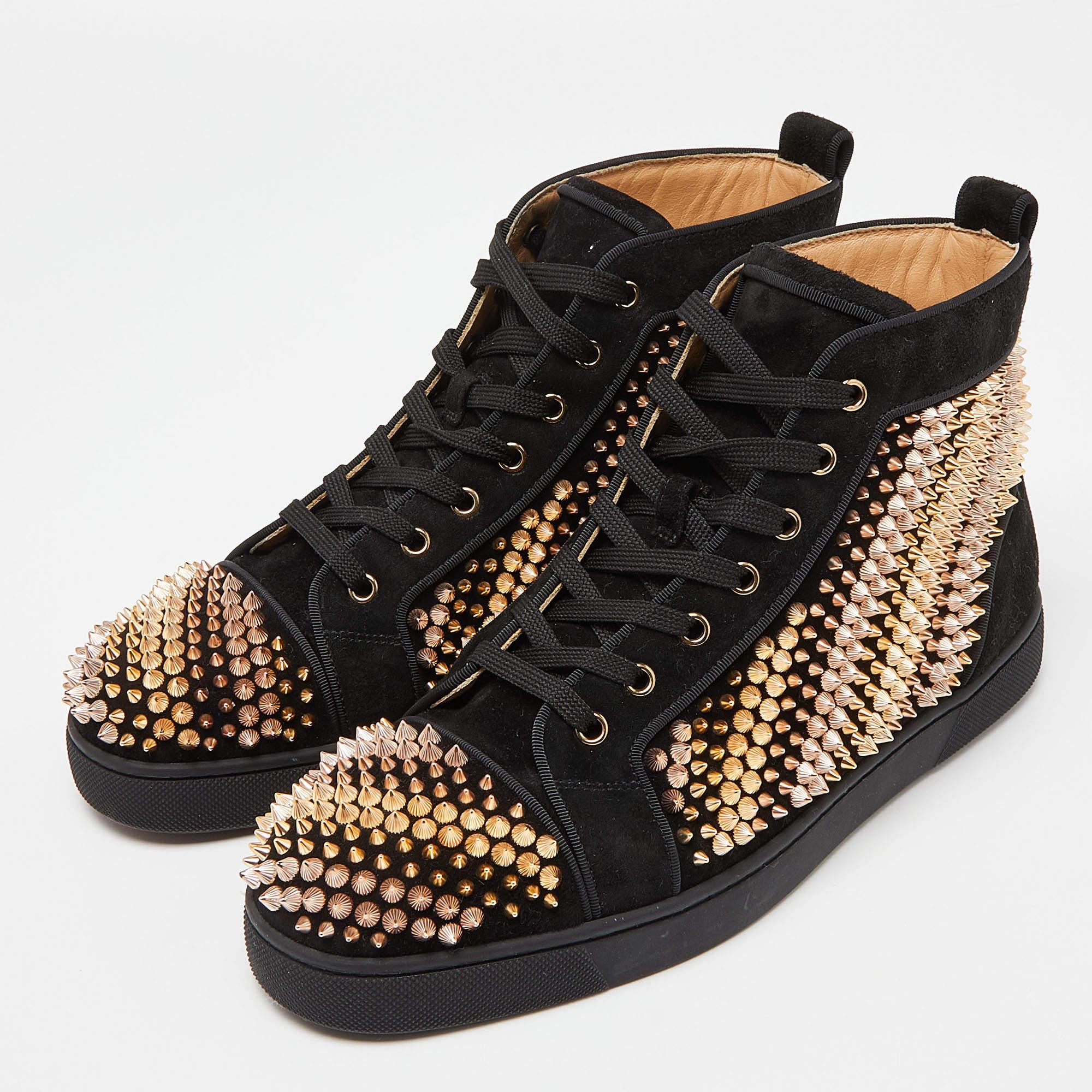Add a statement appeal to your outfit with these sneakers. Made from premium materials, they feature lace-up vamps and spike details all over. The rubber sole of this pair aims to provide you with enduring ease.

