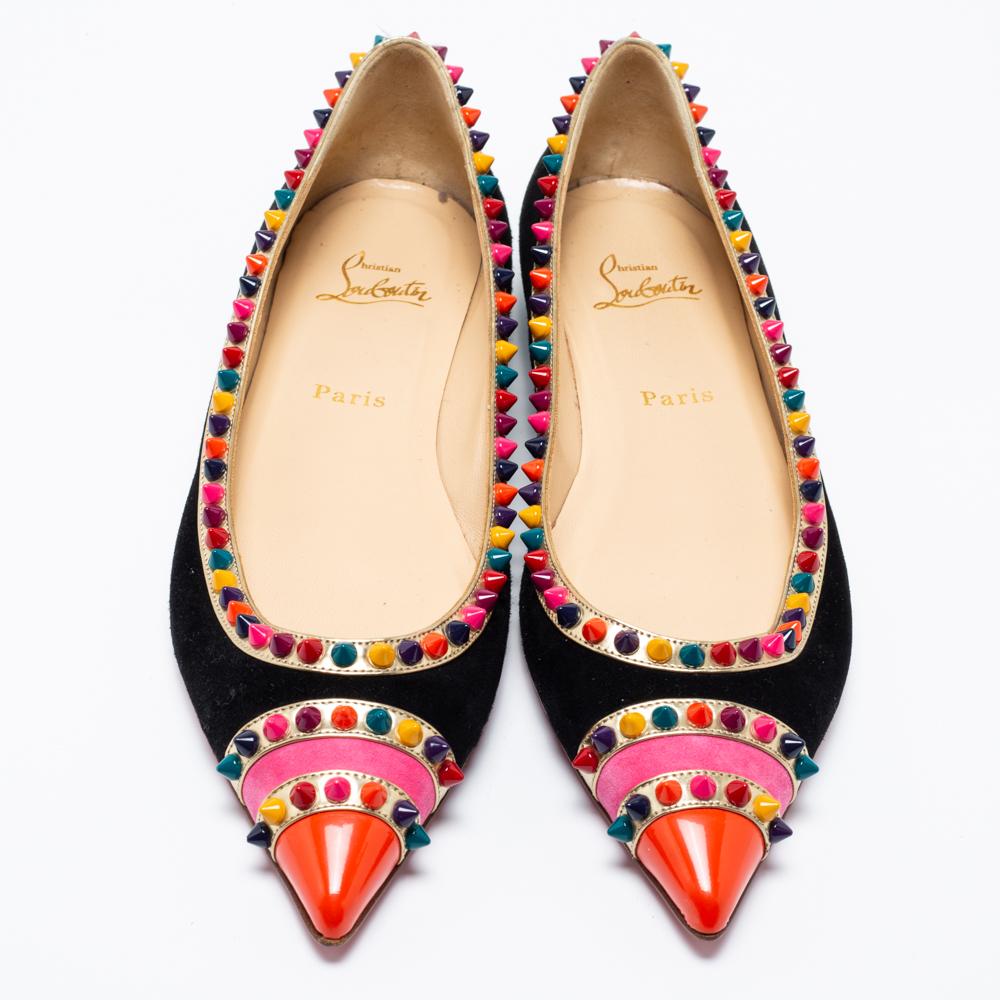 These Malabar flats from Christian Louboutin will grant your feet the most comfortable and luxurious experience. They are created using black suede, which is highlighted with multicolored embellishments. They have pointed toes and a slip-on style.