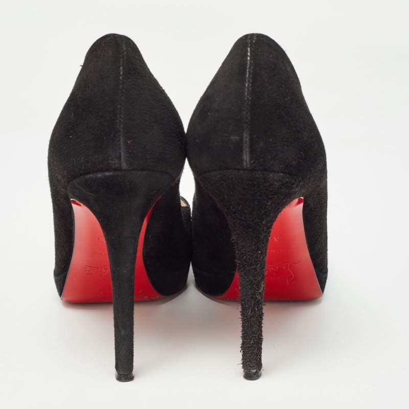 Christian Louboutin Schwarz Wildleder Neu Einfache Pumps Größe 37,5 im Angebot 1