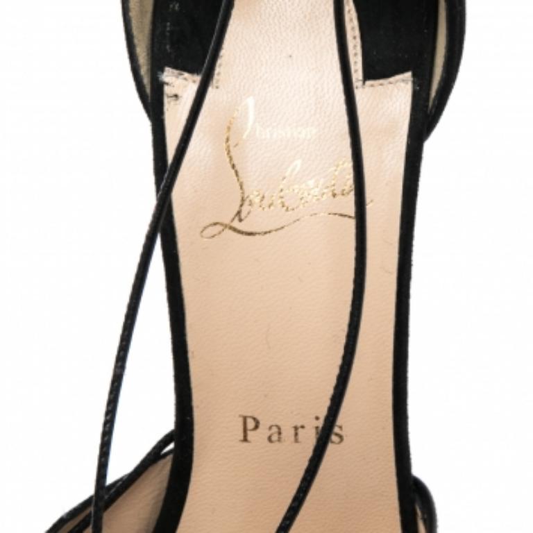 Christian Louboutin Nero Suede Riri Pointed Toe Pumps Taglia 39.5 in vendita 1