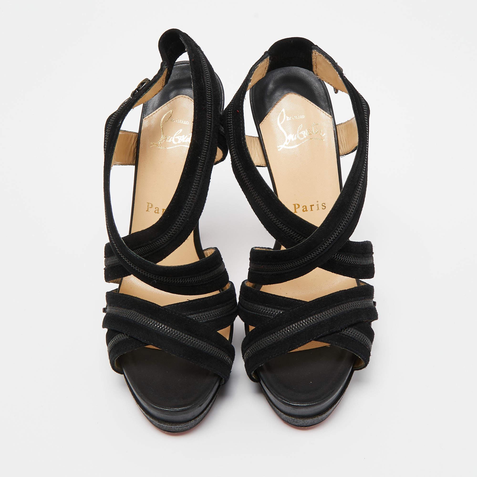 Introducing these stylish heeled sandals—the perfect addition to your footwear collection. With a comfortable yet elegant design, these sandals feature sturdy heels and supportive straps, making them ideal to wear for long hours. Step out in