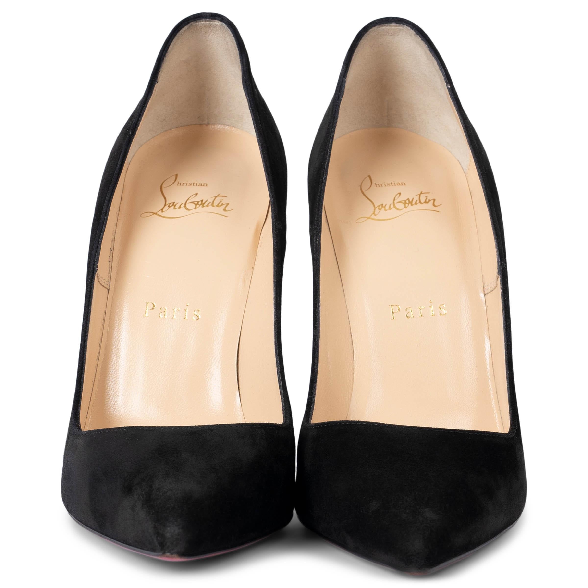 Diese 100% authentischen Christian Louboutin So Kate 120 Pumps aus schwarzem Wildleder sind ein ikonischer Stil, der sich durch eine schlanke, spitze Spitze, einen hohen Stiletto-Absatz und ein niedriges Blatt auszeichnet, das die elegante