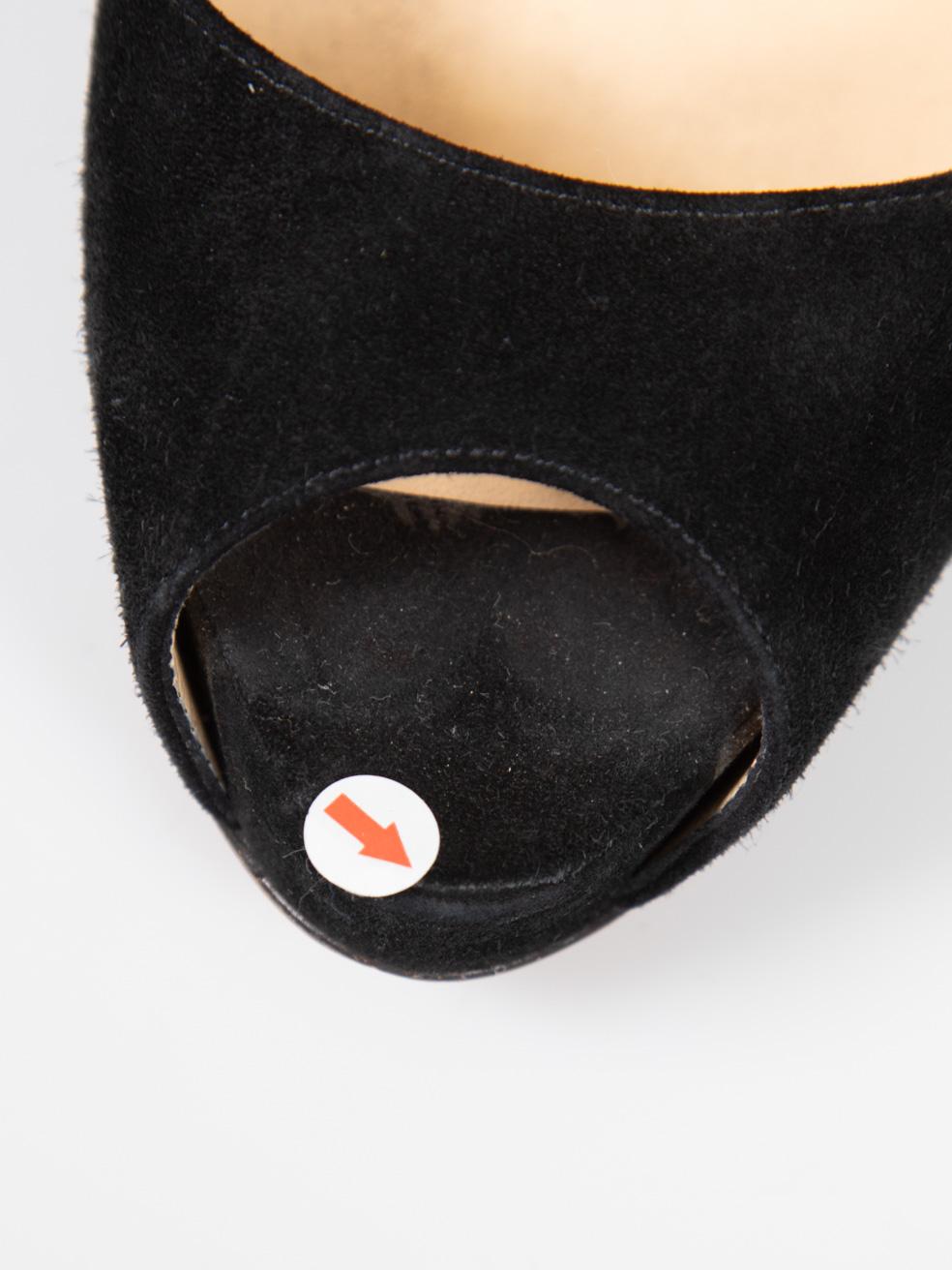 Christian Louboutin talons Very Privé en daim noir Taille IT 39.5 en vente 1