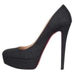 Christian Louboutin – Schwarze Stiletto-Pumps aus Textil, Größe 39,5