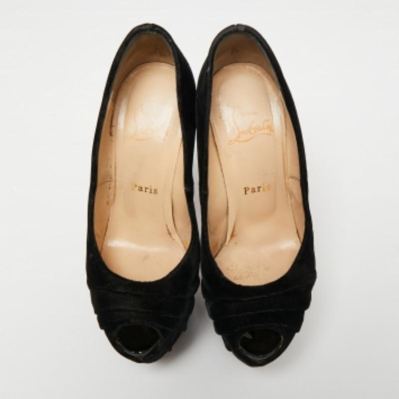 Christian Louboutin Velluto Nero Drapesse Peep-Toe Platform Pumps Taglia 36 in vendita 6