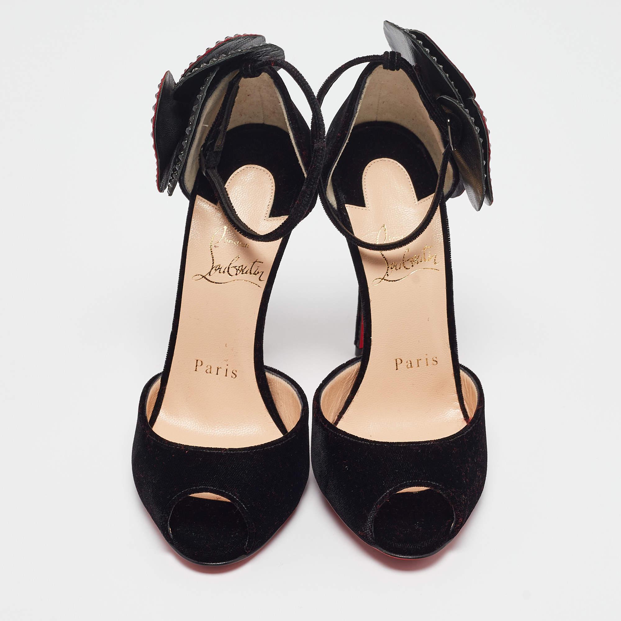 Christian Louboutin Black Velvet Pensamoi Sandals Size 35 In New Condition In Dubai, Al Qouz 2