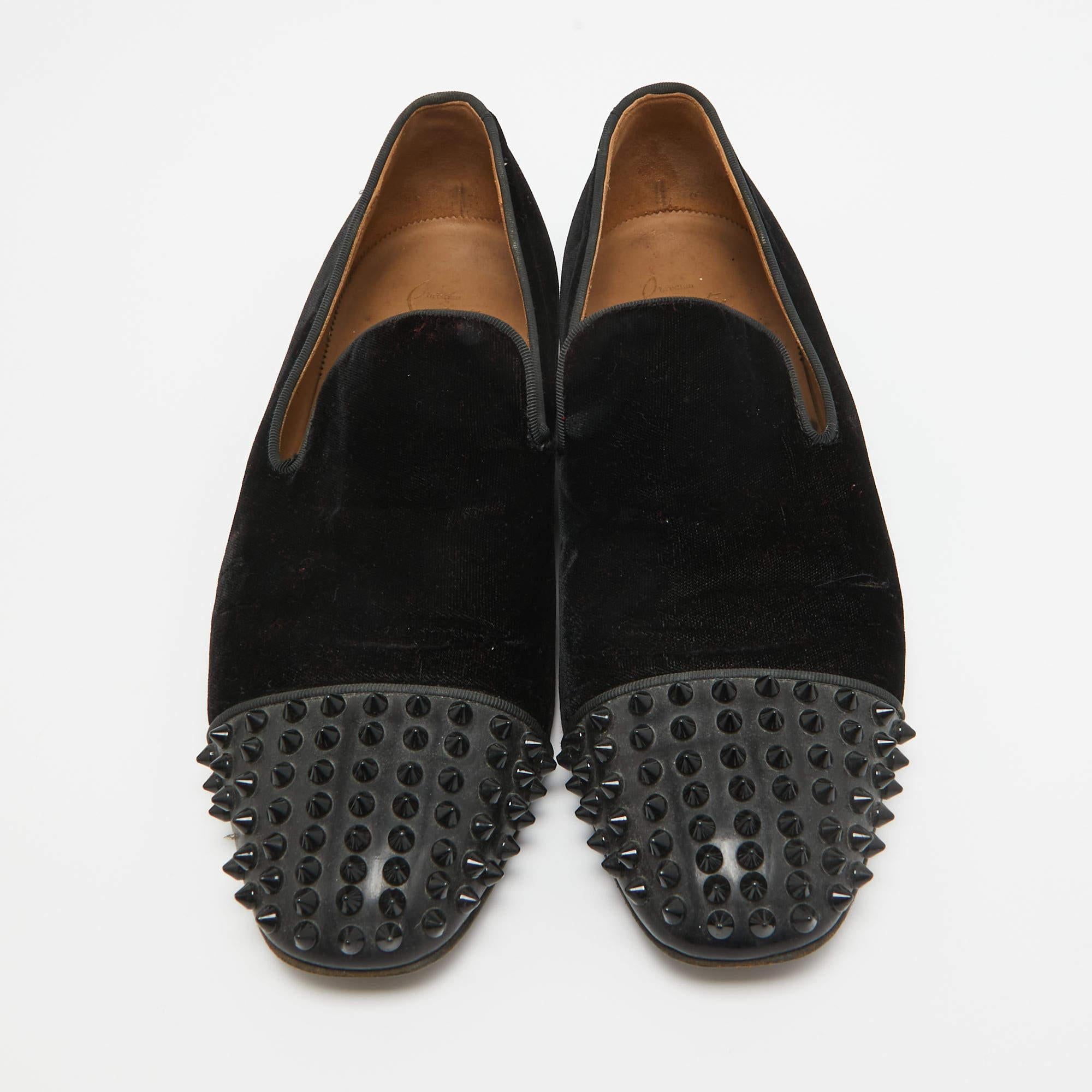 Christian Louboutin Black Velvet Spooky Spikes Smoking Slippers Size 41 In Fair Condition For Sale In Dubai, Al Qouz 2