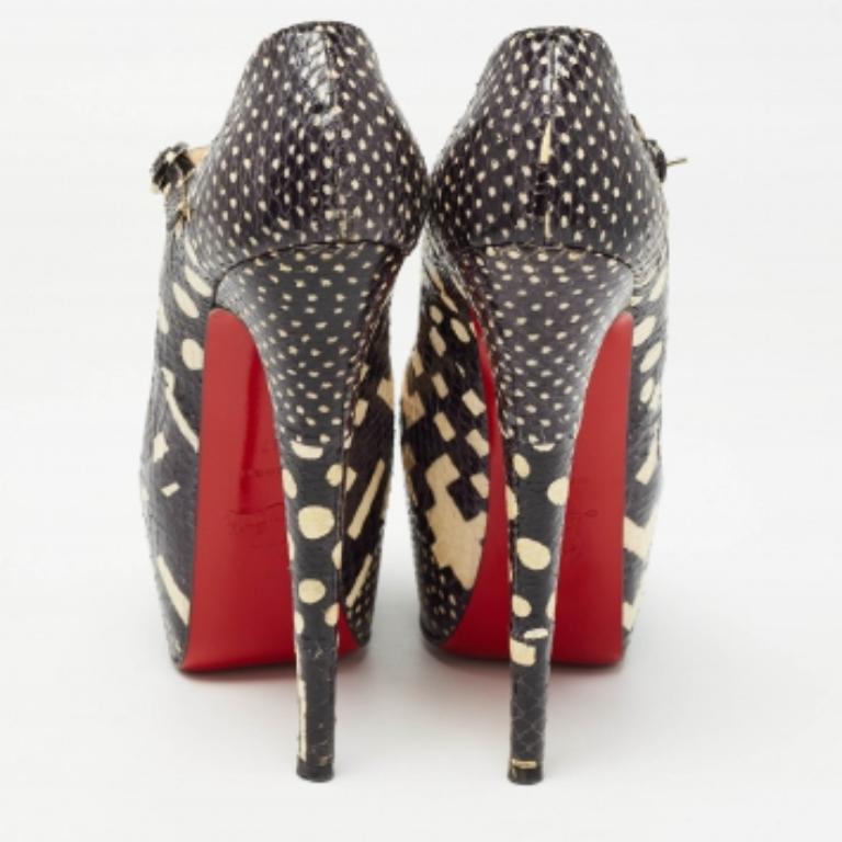Christian Louboutin Escarpins Lady Daf en peau de serpent imprimée noir/blanc Taille 37 Bon état - En vente à Dubai, Al Qouz 2