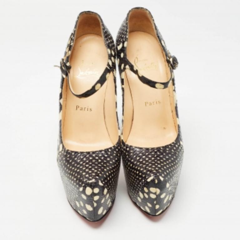 Christian Louboutin Escarpins Lady Daf en peau de serpent imprimée noir/blanc Taille 37 en vente 2