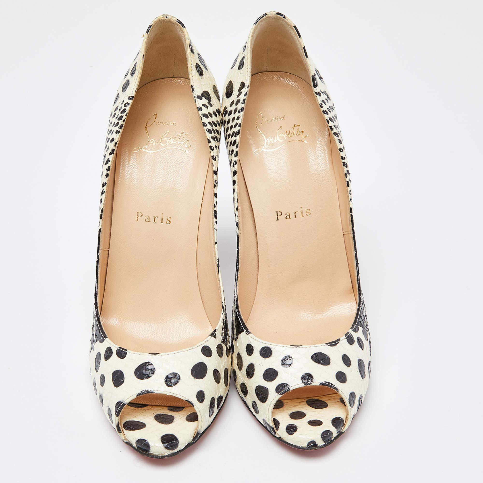 Beige Christian Louboutin Black/White Watersnake Printed Flo Pumps Size 37.5 For Sale
