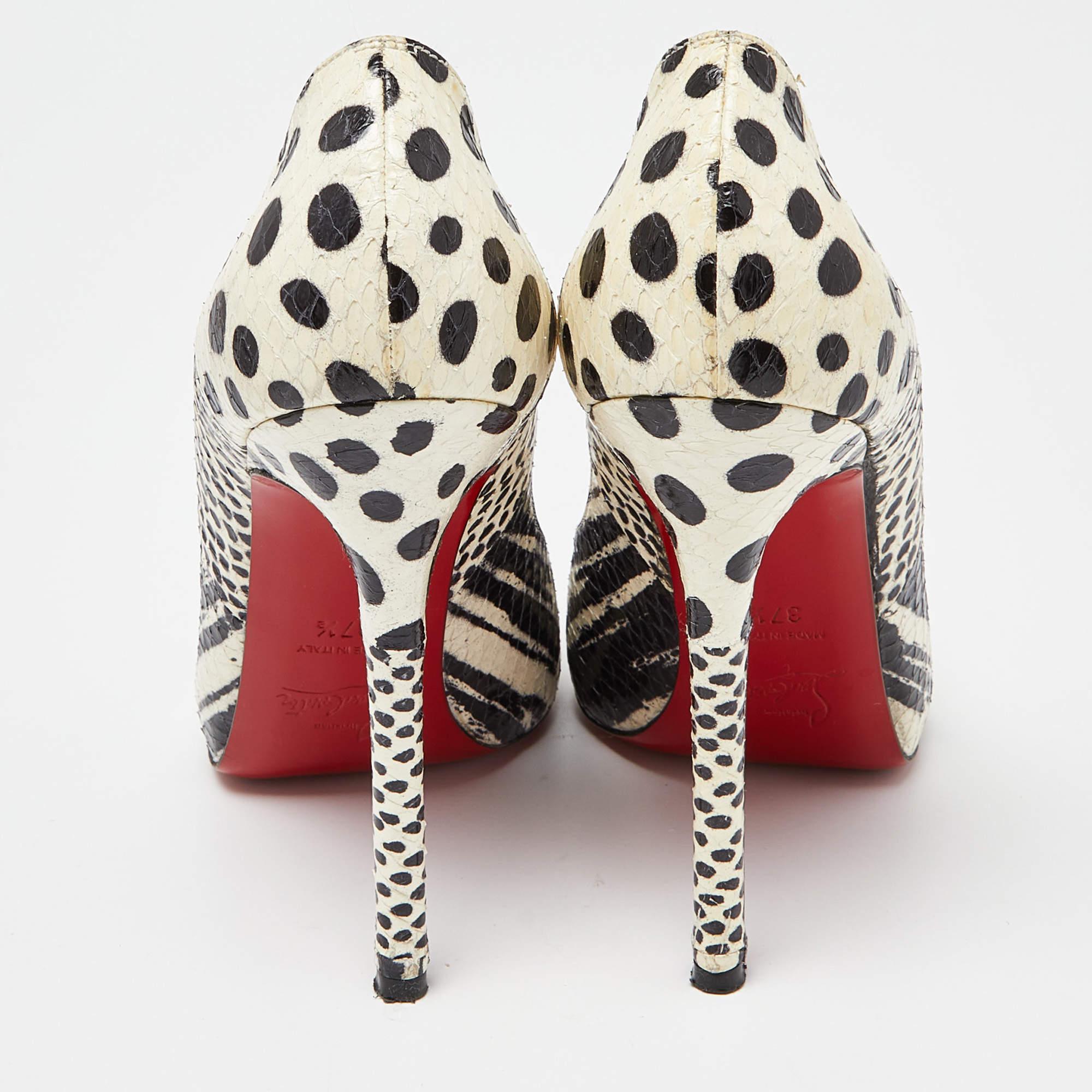 Women's Christian Louboutin Black/White Watersnake Printed Flo Pumps Size 37.5 For Sale