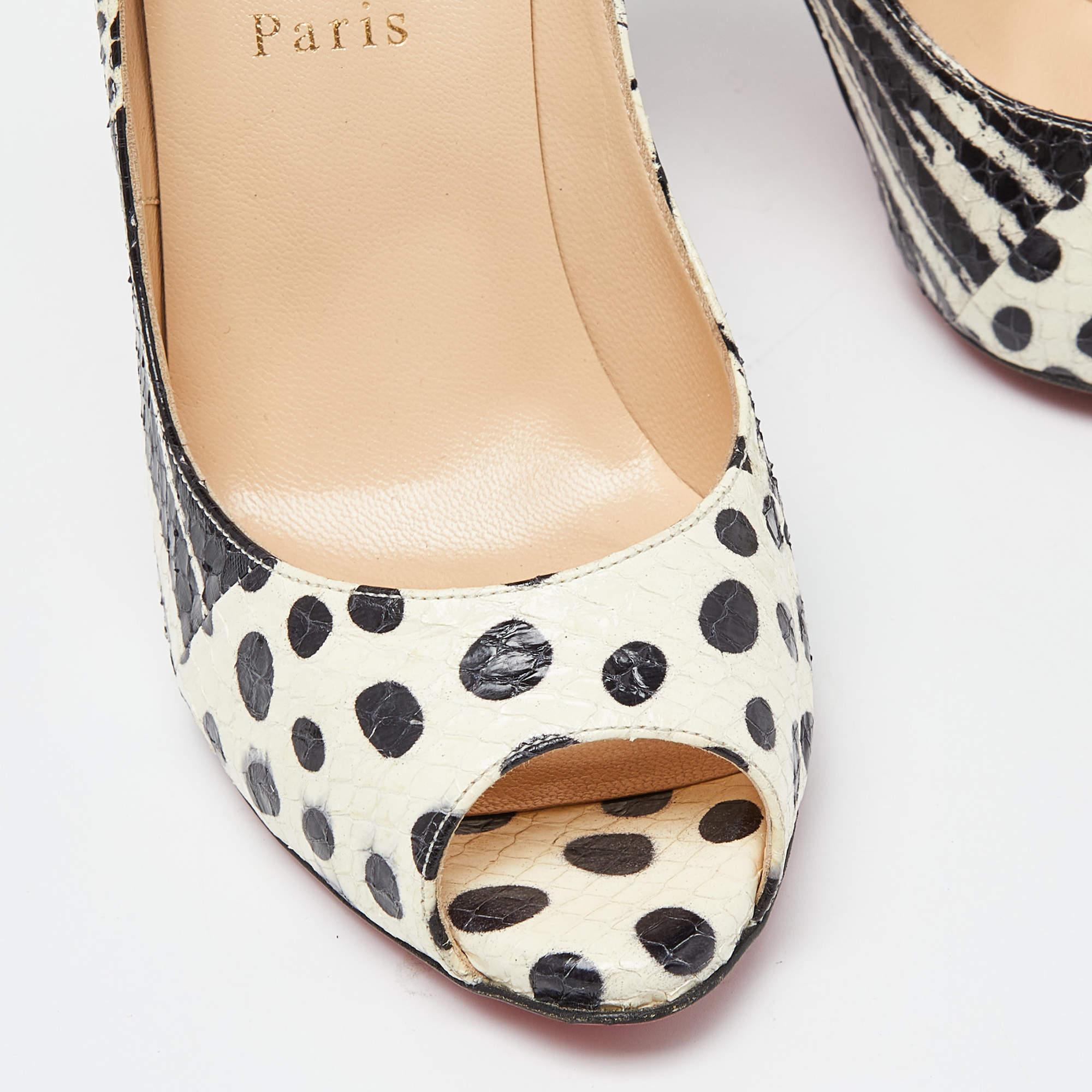 Christian Louboutin Black/White Watersnake Printed Flo Pumps Size 37.5 For Sale 2
