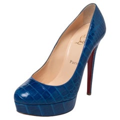 Christian Louboutin Pumps con piattaforma Bianca in pelle di alligatore blu taglia 39