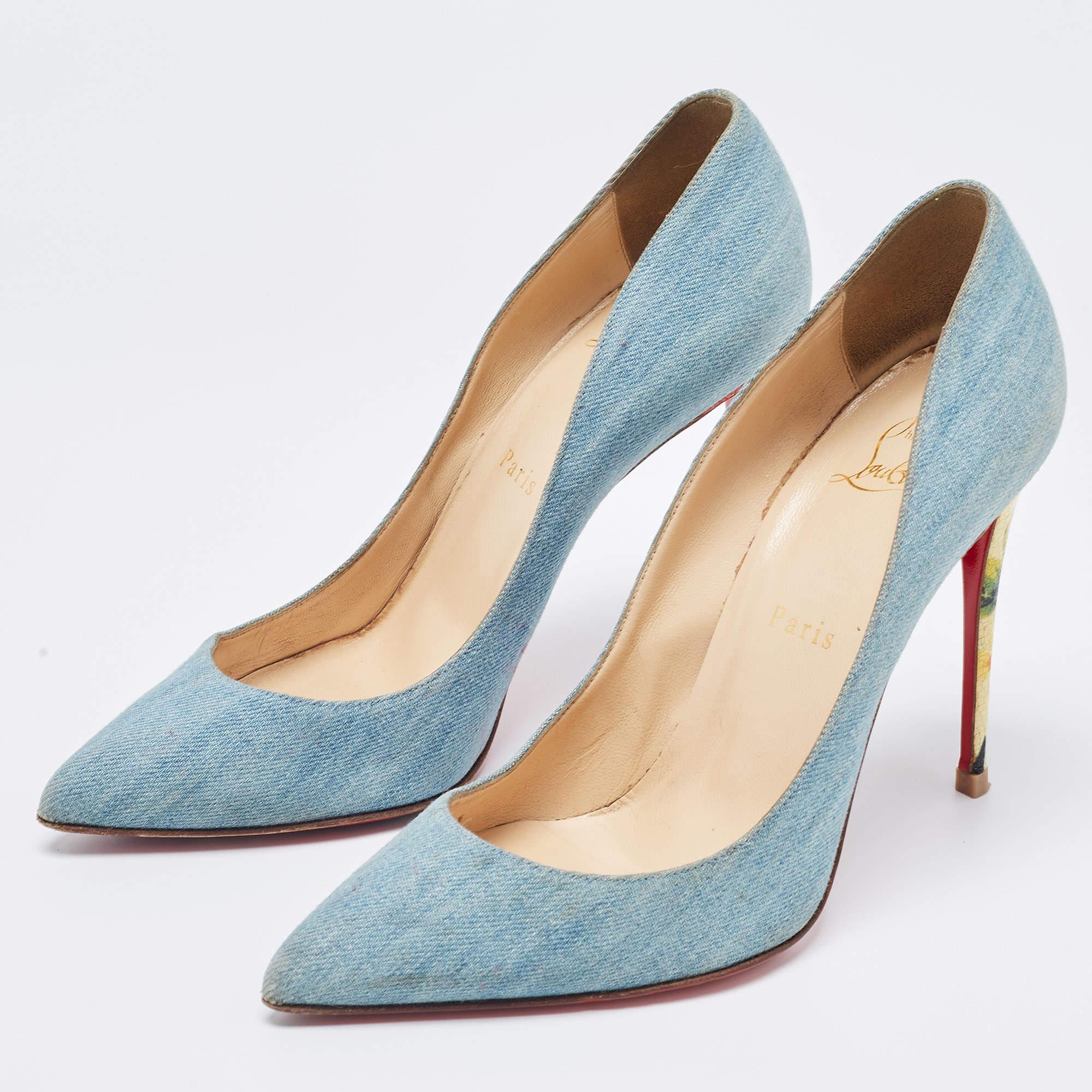 Named after British supermodel Kate Moss, this pair of Kate pumps from Christian Louboutin exemplifies luxury and femininity. It has been made using blue denim into a sleek silhouette and flaunts pointed toe, 11cm heels, and precise cut vamps. The