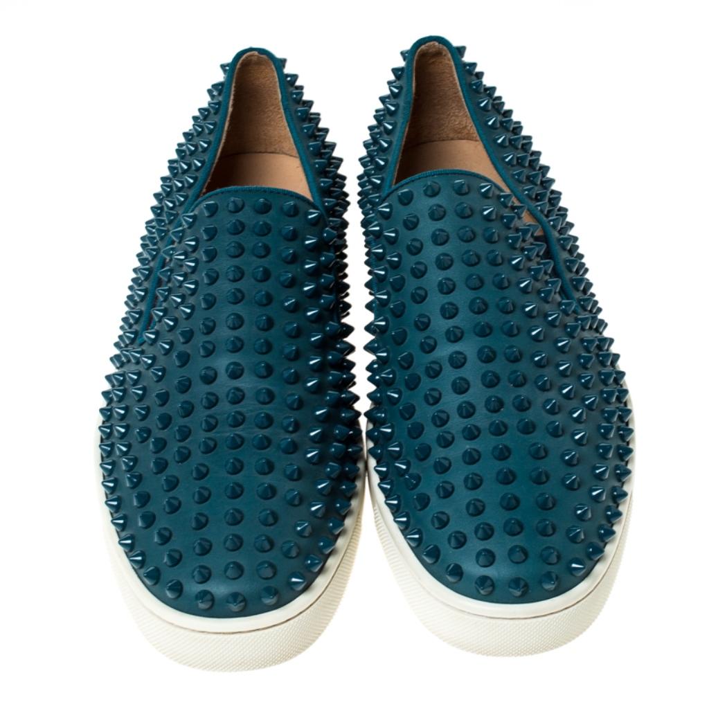 Christian Louboutin Blue Leather Roller Boat Spike Slip On Sneakers Size 41.5 In Good Condition In Dubai, Al Qouz 2