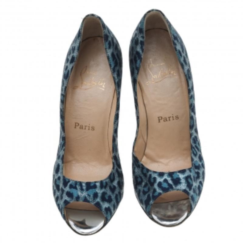 Gray Christian Louboutin Blue Leopard Print Fabric Peep Toe Pumps Size 37 For Sale