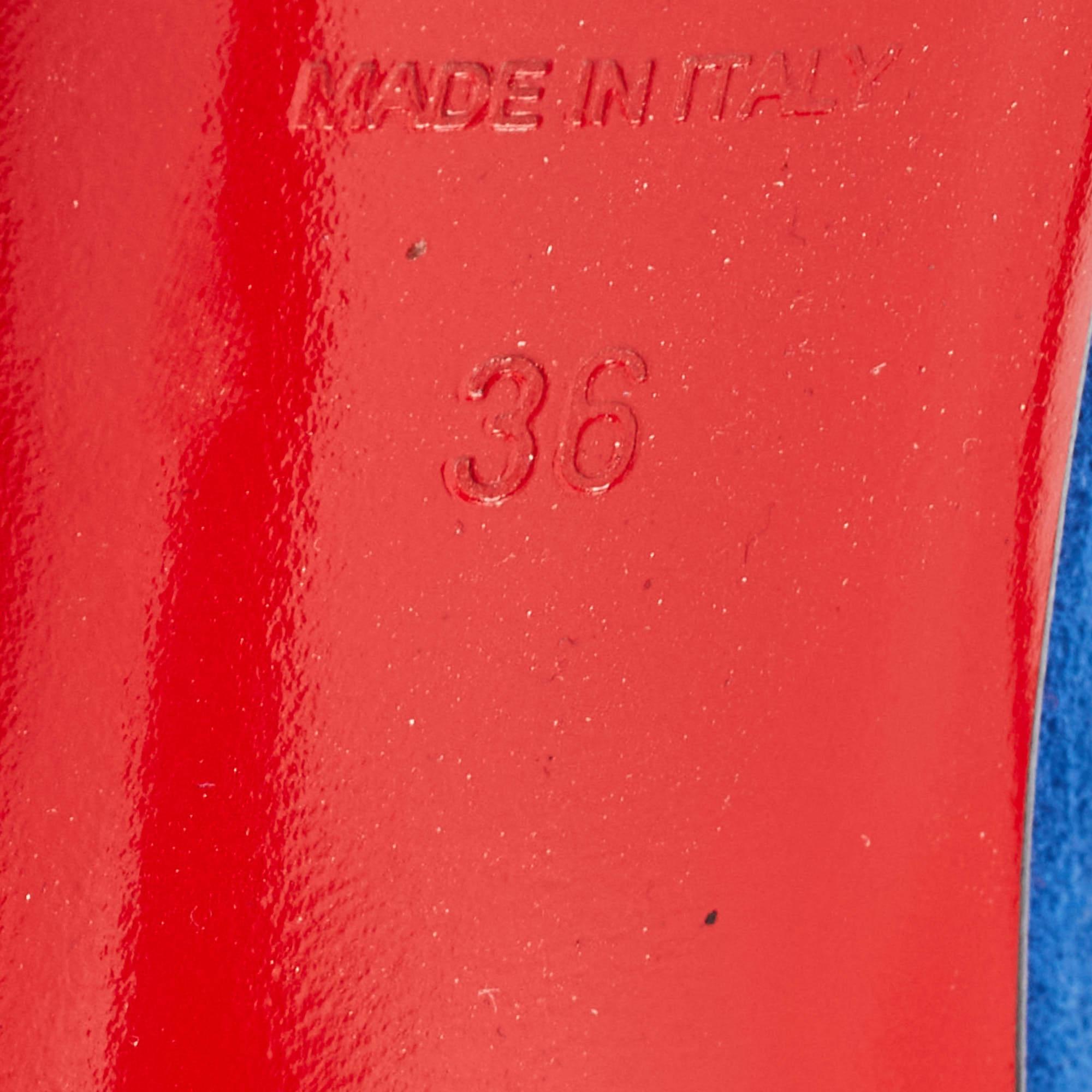 Christian Louboutin escarpins en daim et cuir bleu/jaune clair, taille 36 en vente 3