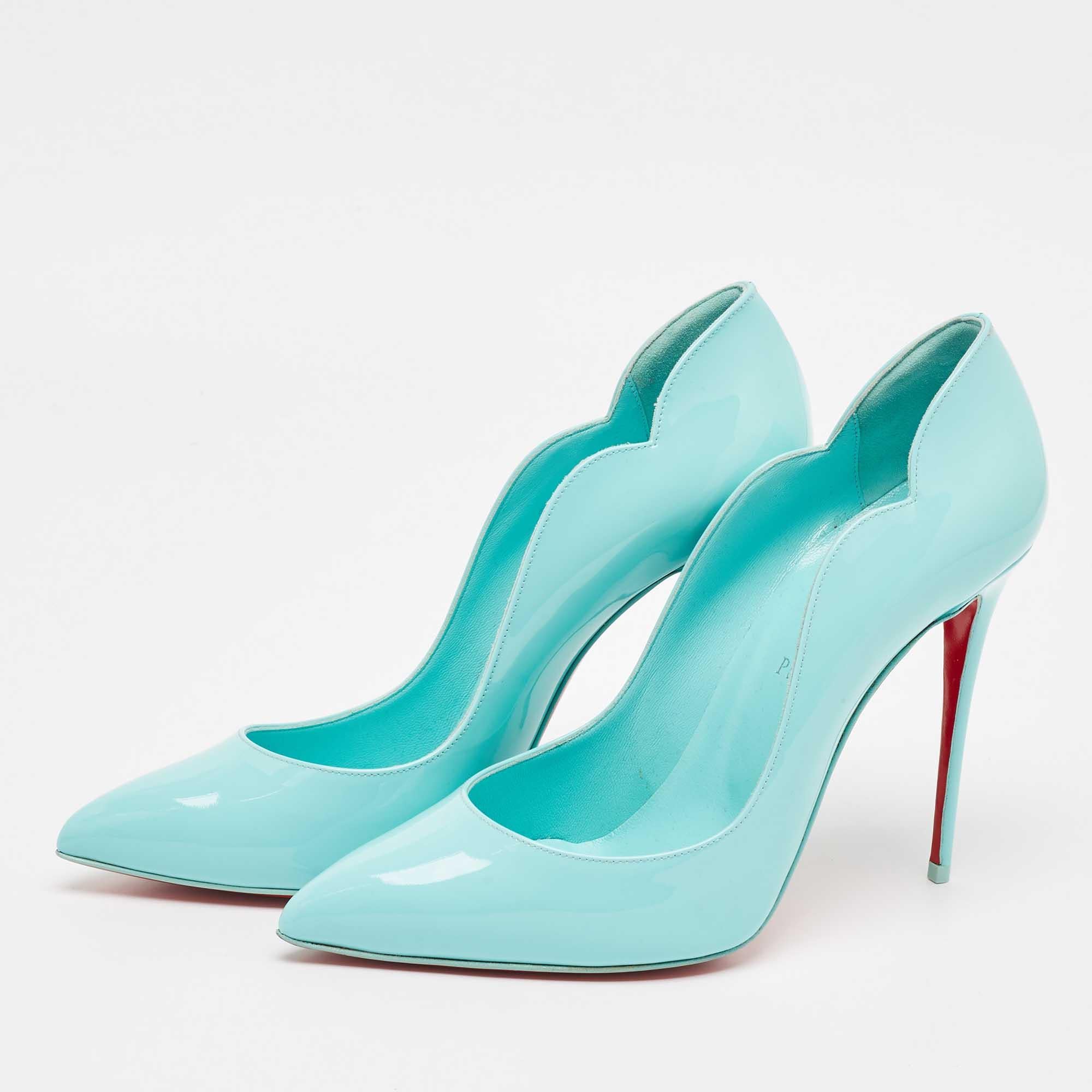 Setzen Sie mit diesen Designer-Pumps ein schickes Stil-Statement. Mit ihren robusten Absätzen und strapazierfähigen Sohlen sind sie perfekt für Ihre modischen Ausflüge