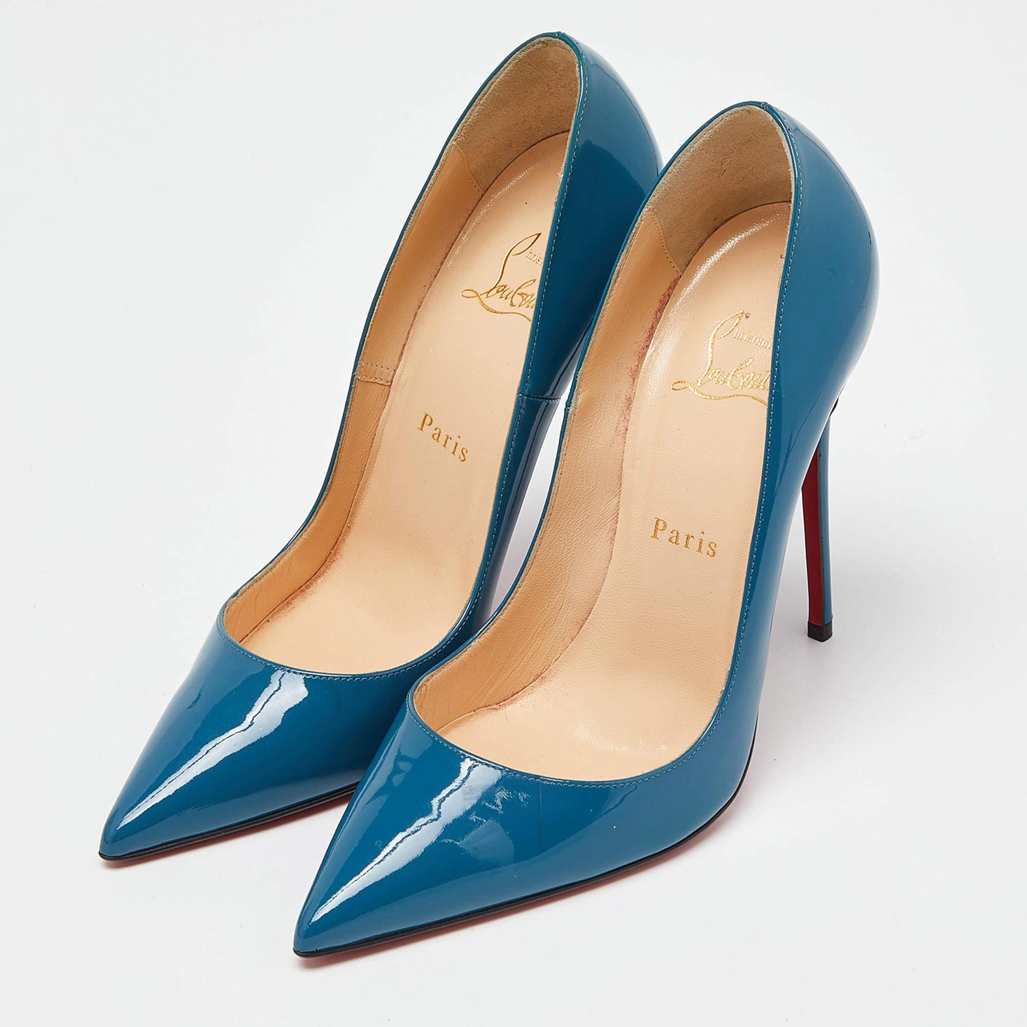 Christian Louboutin Blue Patent So Kate Pumps Size 38 In Excellent Condition For Sale In Dubai, Al Qouz 2