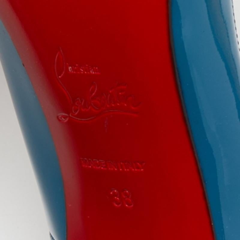 Christian Louboutin Blaue So Kate Pumps aus Lackleder Größe 38 im Angebot 2