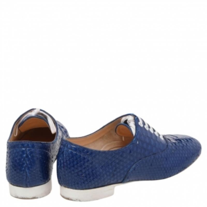 Christian Louboutin Alfred Oxfords aus blauem Pythonleder in Blau, Größe 35.5 im Angebot 2