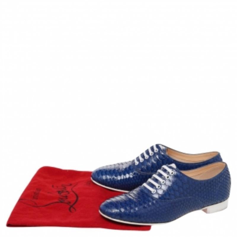 Christian Louboutin Alfred Oxfords aus blauem Pythonleder in Blau, Größe 35.5 im Angebot 4