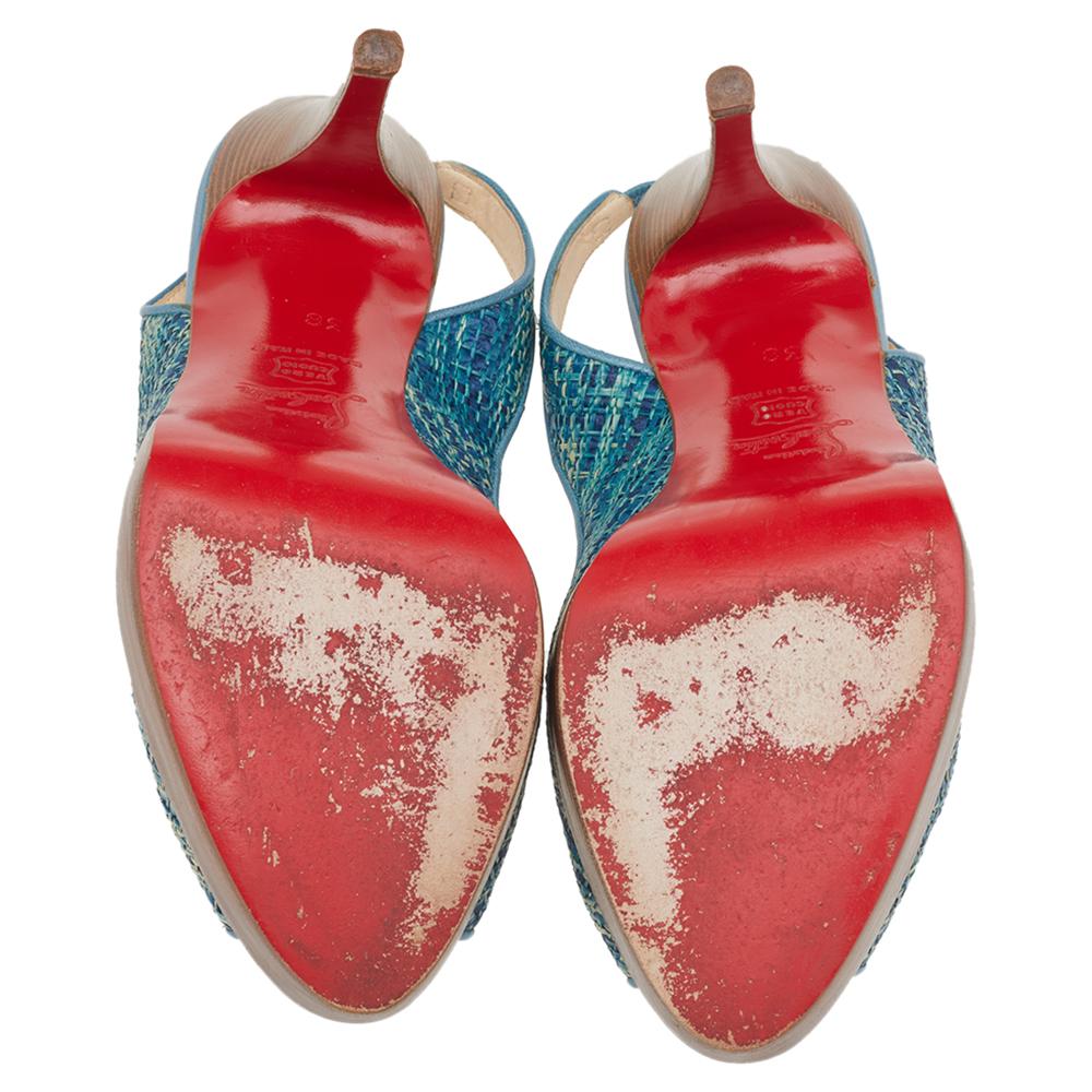 Christian Louboutin Blue Raffia And Leather Peep Toe Slingabck Sandals Size 38 In Good Condition For Sale In Dubai, Al Qouz 2